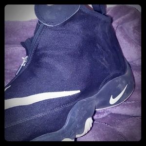 Nike gloves